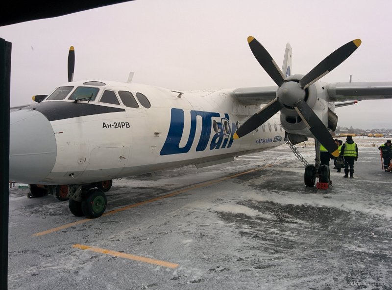 Самолет ан24 Комиавиатранс