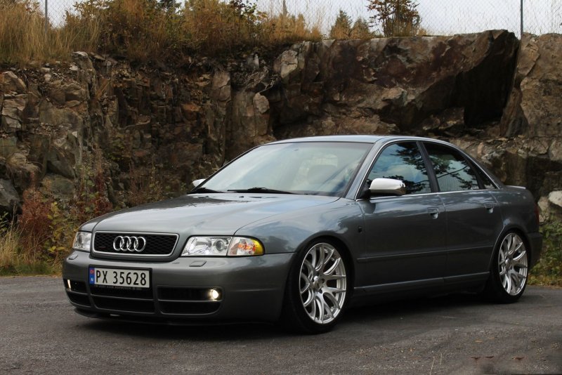 Audi a4 b5 r18