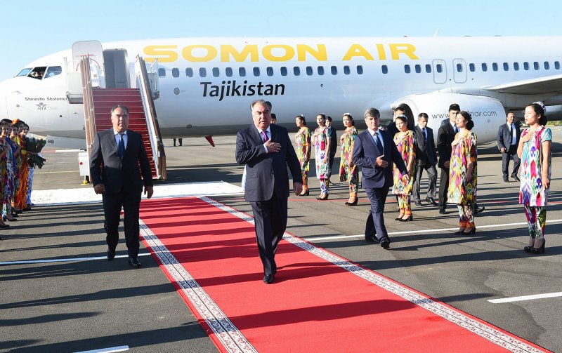 Сомон Эйр новый Боинг 737 Макс