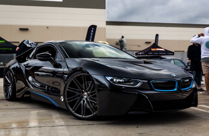BMW i8 Black Tuning