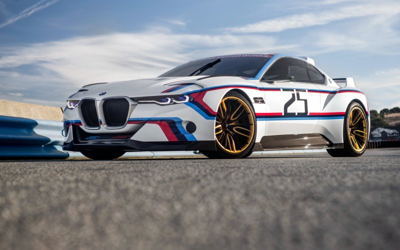 БМВ 3.0 CSL hommage r