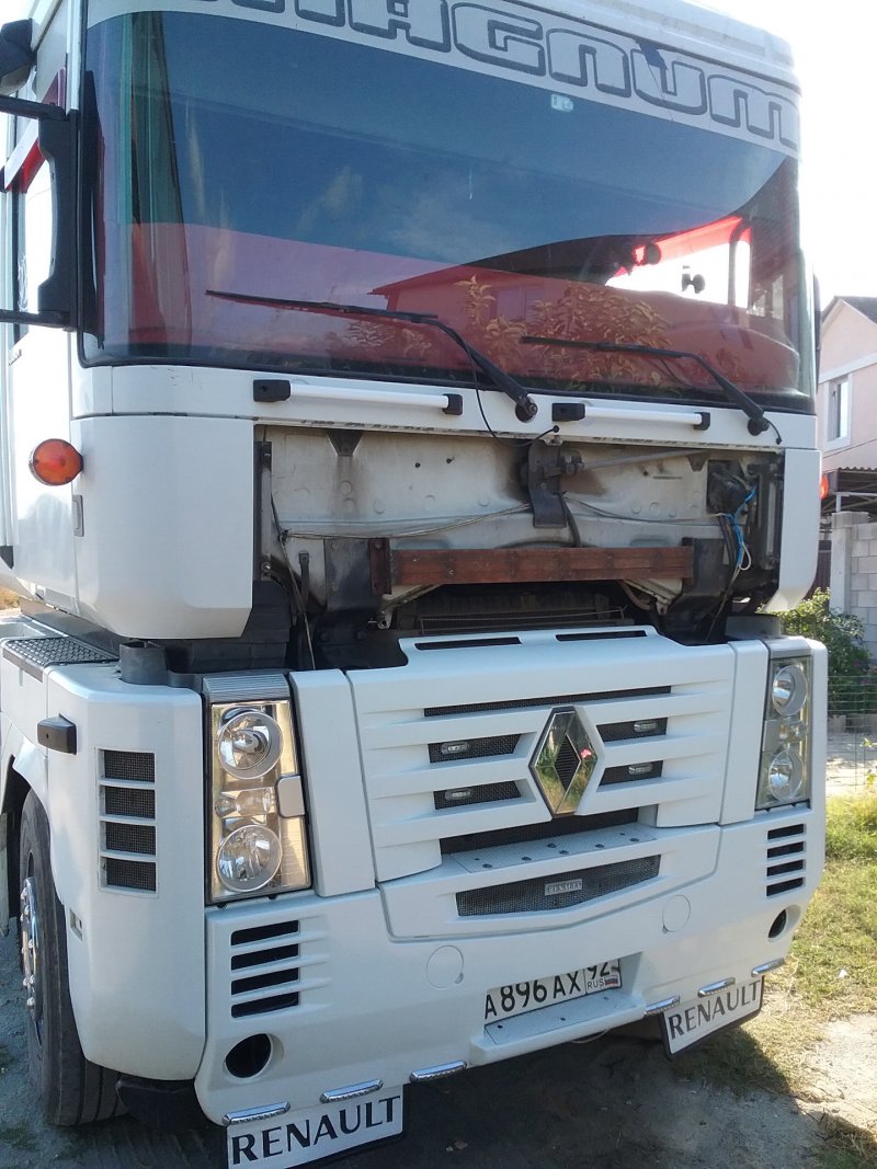 Renault Magnum кабина