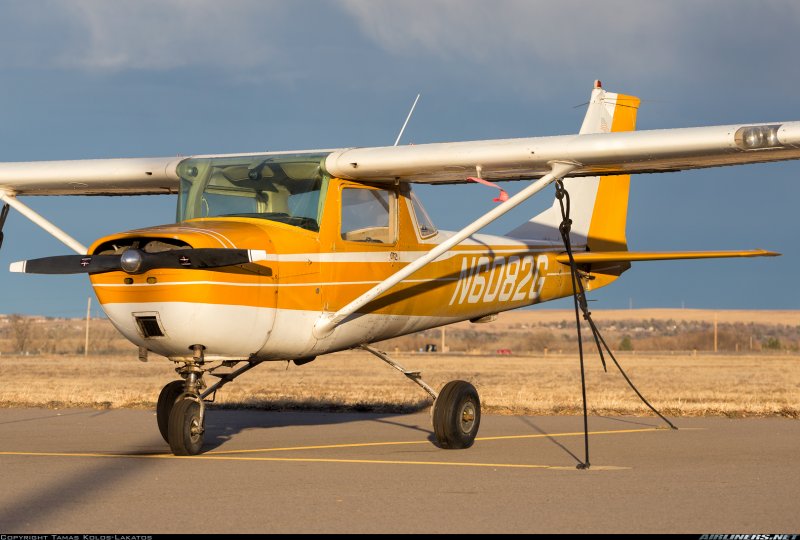 Самолет Cessna 150
