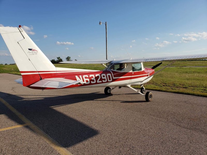 Самолет Cessna 150