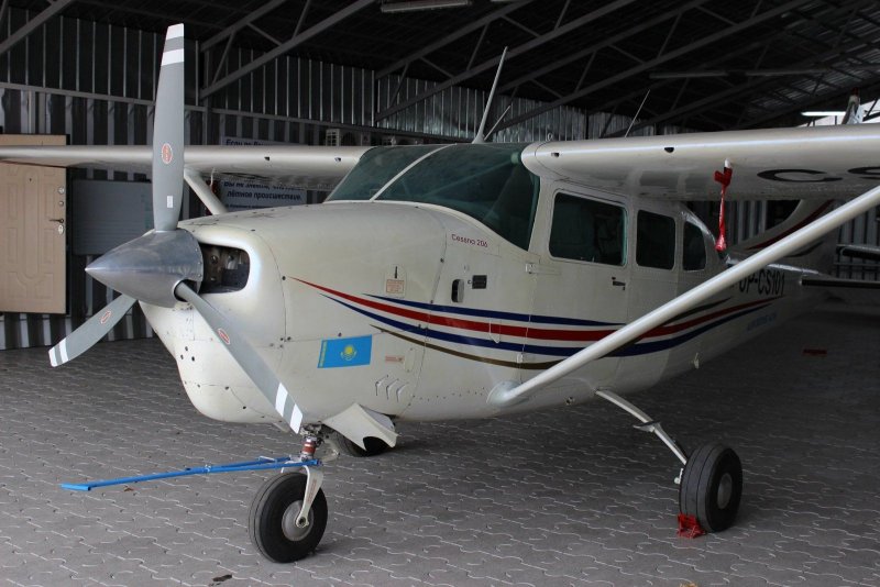 Cessna 150 Aerobat салон
