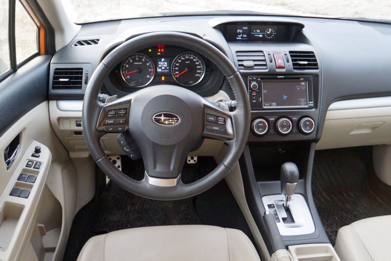 Subaru XV 2012 салон