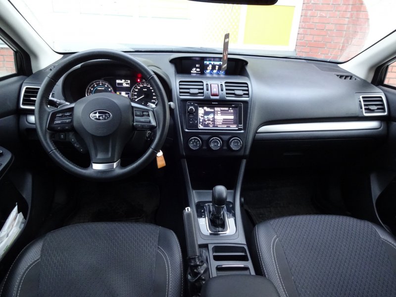 Subaru XV салон