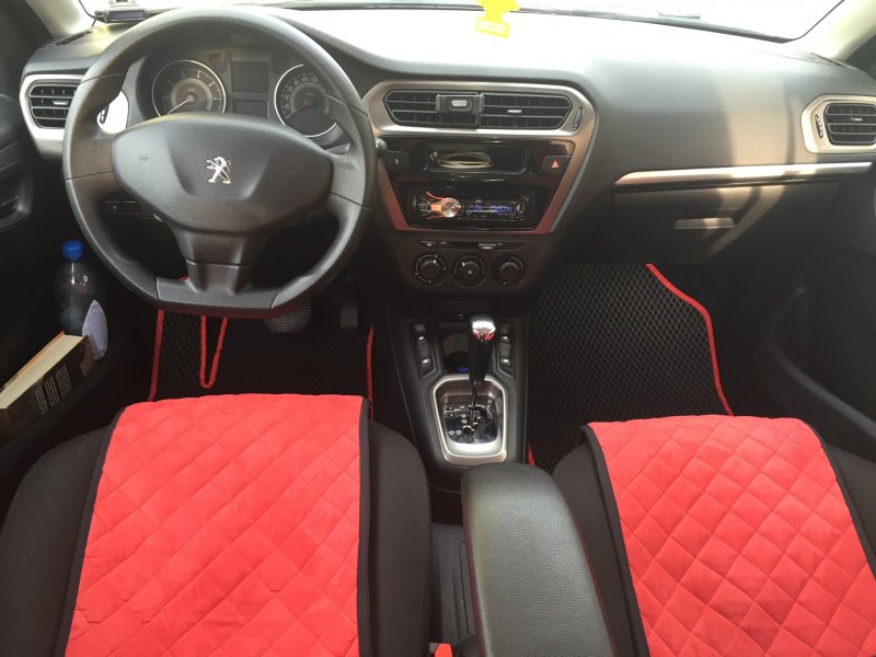 Peugeot 301 2013 Interior