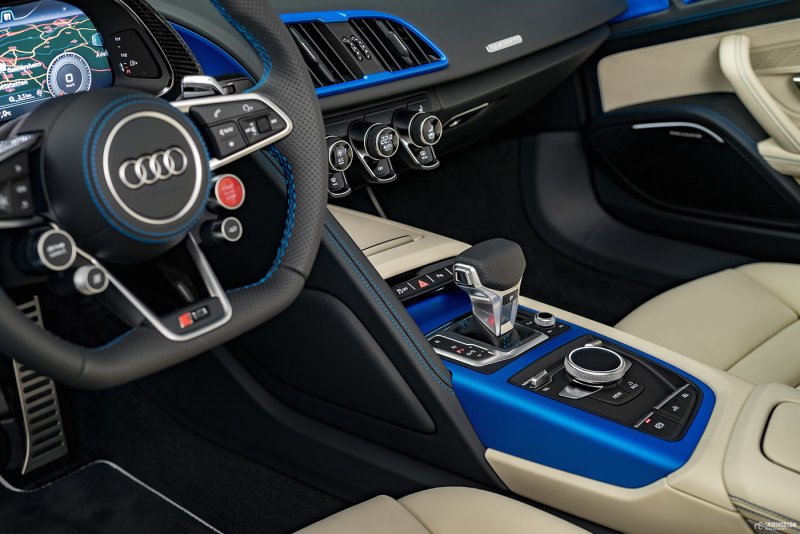 Audi r8 салон
