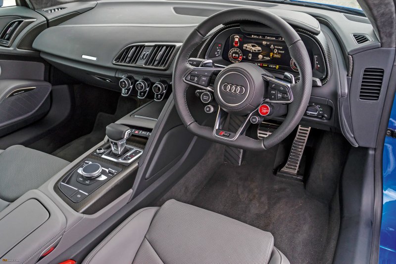 Audi r8 v10 Plus Interior