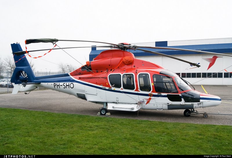 Eurocopter ec155 b1 Dauphin в полете