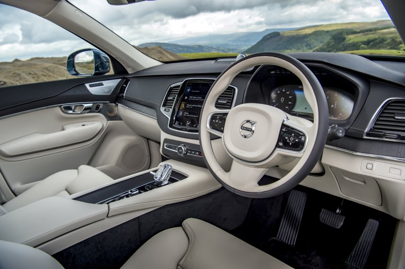 Volvo xc90 b5