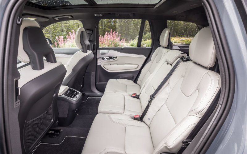 Volvo xc90 2020 салон