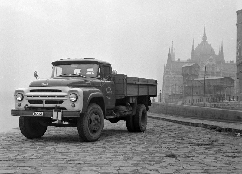 ЗИЛ-130 грузовой автомобиль