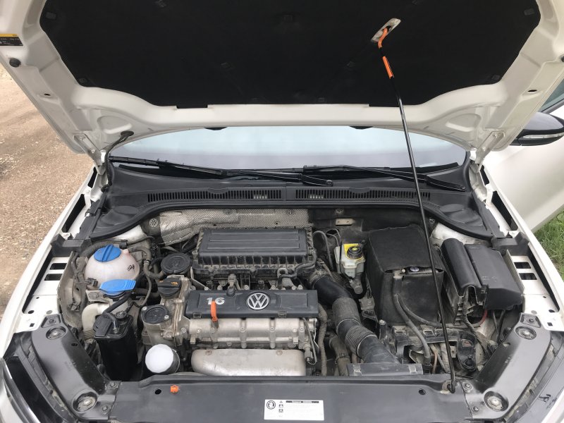 VW Jetta 6 1.6 под капотом