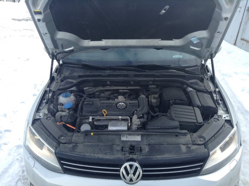Jetta 2014 капот