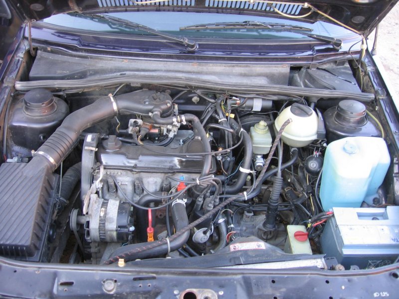 Volkswagen Golf 2 под капотом