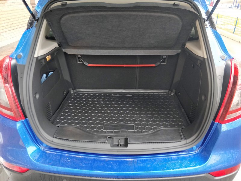 Opel Mokka багажник