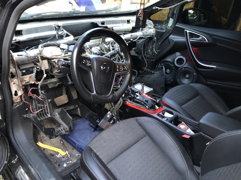 Opel Astra j перетяжка торпеды