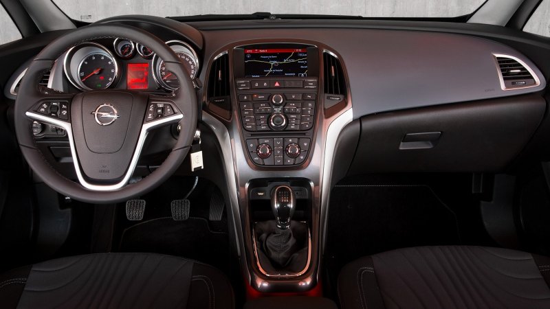 Opel Astra, 2013 j панель
