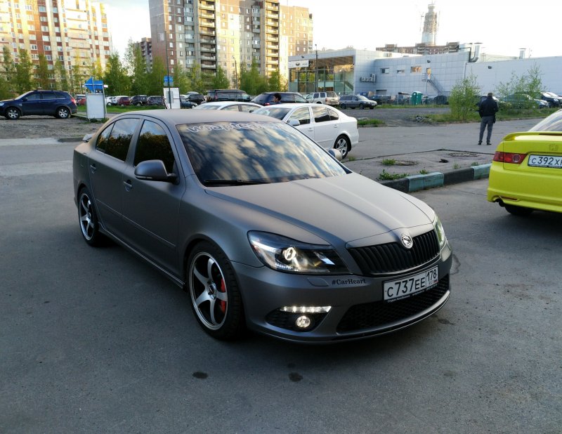 Skoda Octavia a5 RS серая