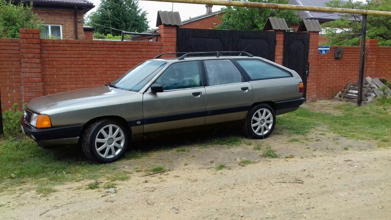 Audi 100 avant III