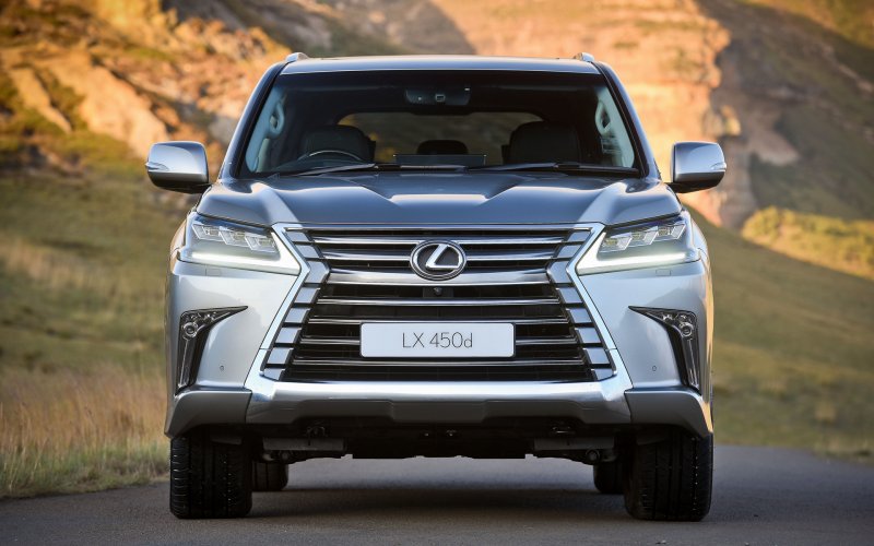 Lexus LX 450d салон