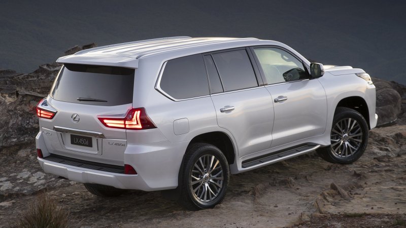 Lexus LX 450 черный