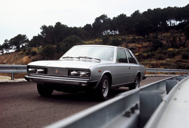 Fiat 130 v6