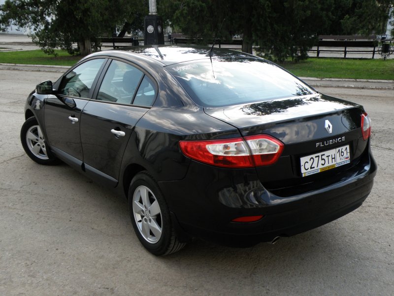 Рено Флюенс Black
