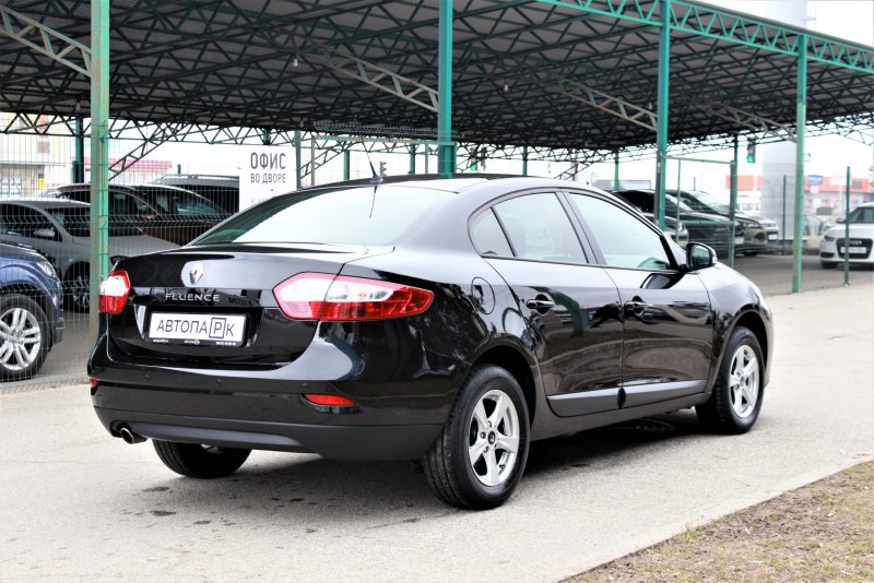Renault Fluence i 1.6 at