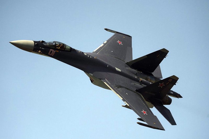 Самолёт Су-35