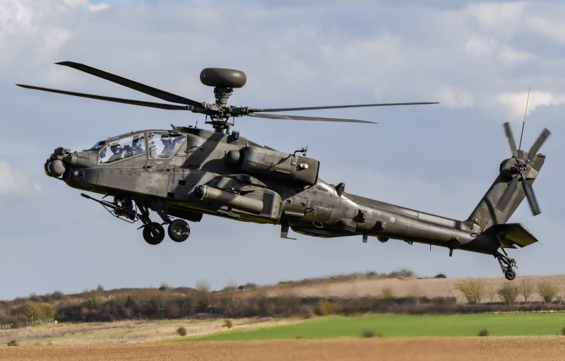Боевой вертолет Ah-64 Апач