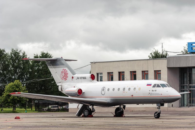 CRJ-200 самолет Северсталь