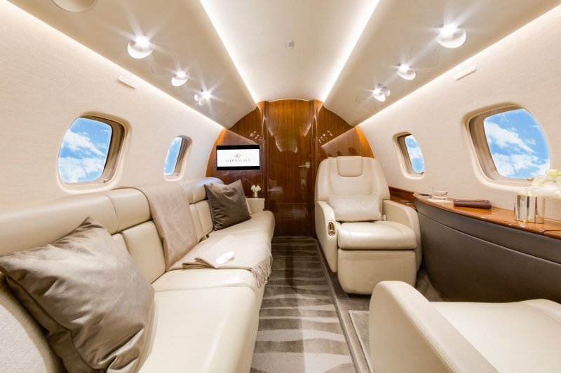 Частный самолет Эмбраер Legacy-650