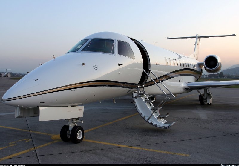 Embraer Legacy 700