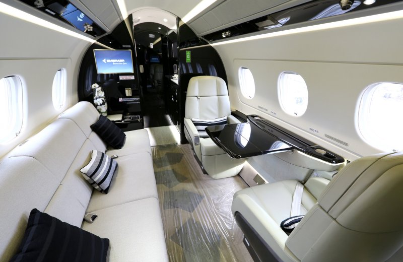 Embraer Legacy 500 салон
