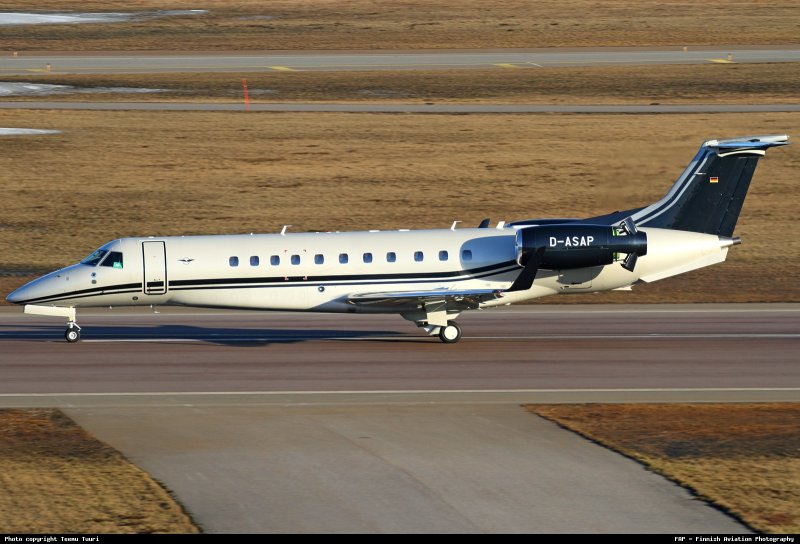Самолет Embraer Legacy 650