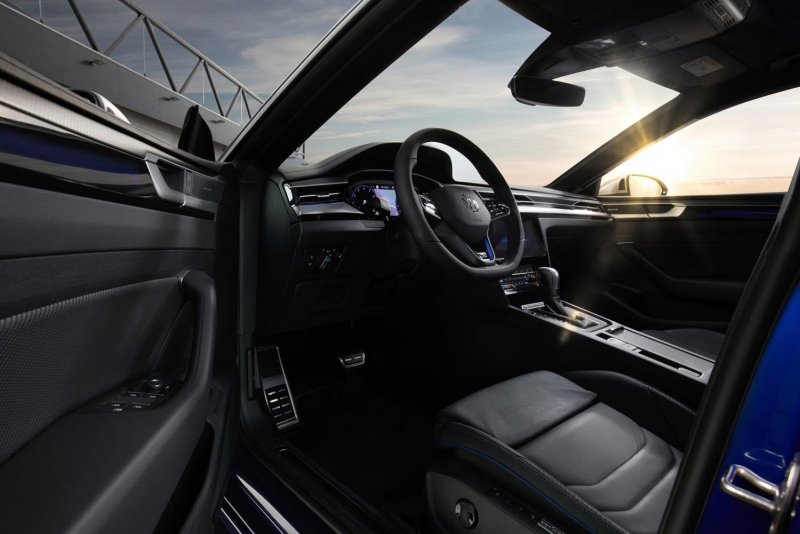 Volkswagen Arteon 2021 салон
