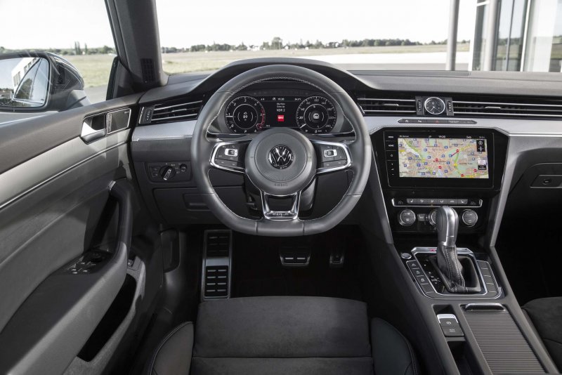 Volkswagen Arteon 2019 салон