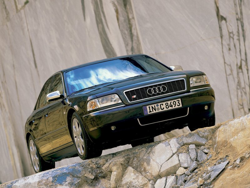Audi s8 d2 1996