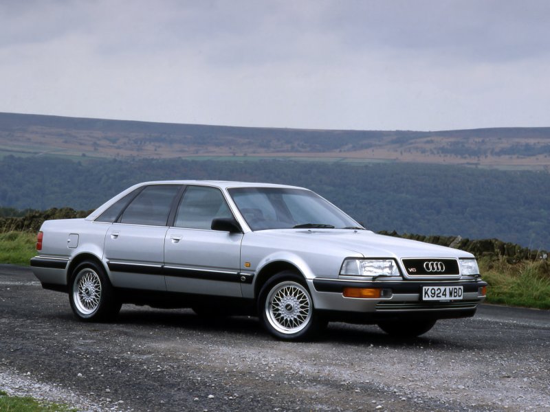 Audi v8