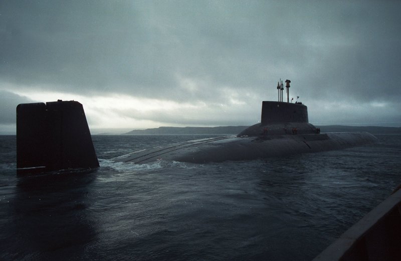 Подводная лодка акула