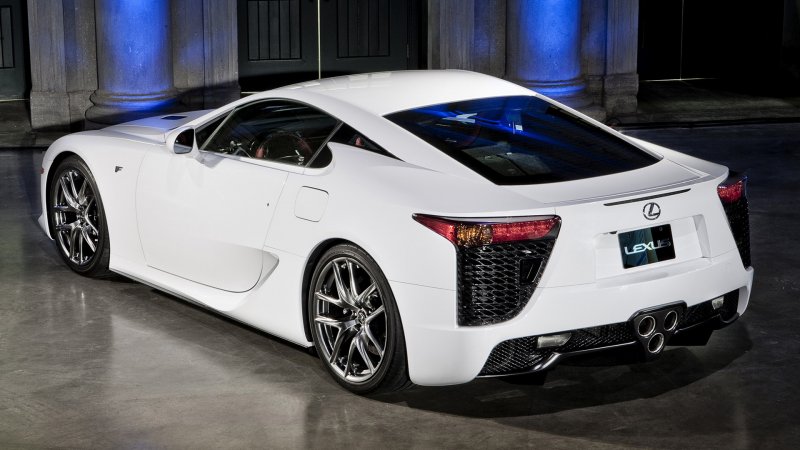Японские машины Лексус LFA