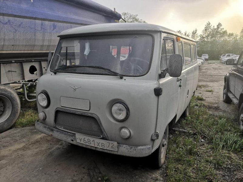 УАЗ 220695 салон