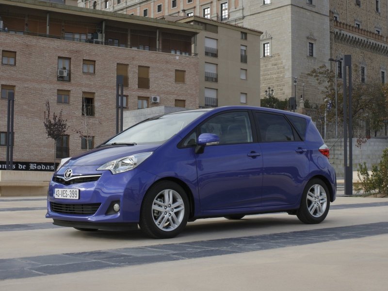 Toyota Verso s 2011