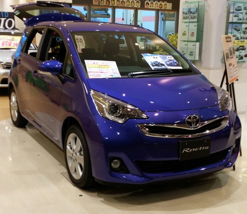 Toyota Ractis 2014