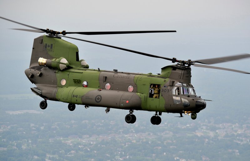Вертолет Ch-47 Chinook