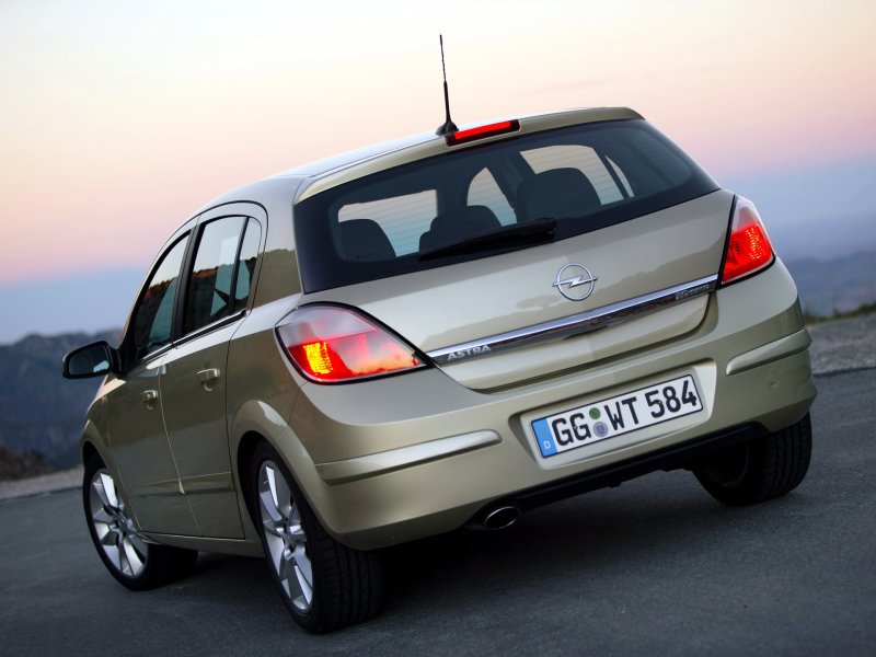 Opel Astra h 2004