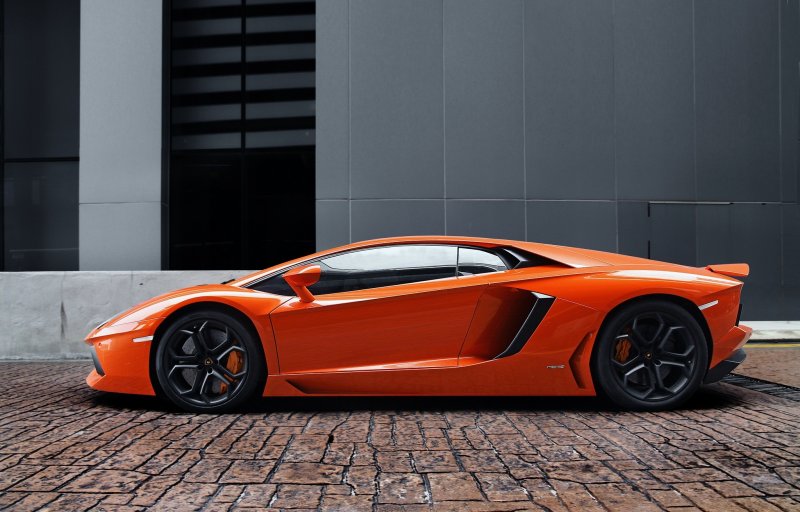 Ламборджини авентадор Roadster s